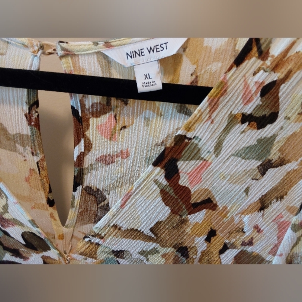 Nine West Multicolor Abstract Romper With Pockets - Picture 3 of 6